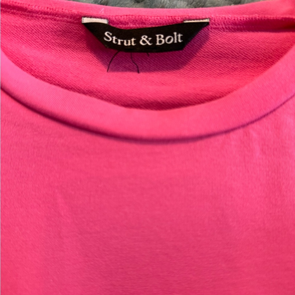 Strut & Bolt Vibrant Pink Floral Puff Sleeve Blouse - Picture 3 of 3